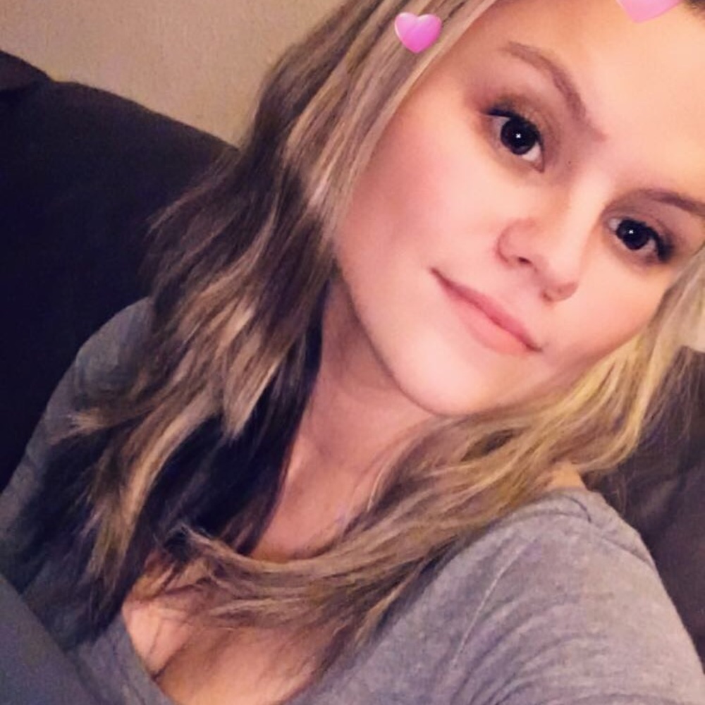 Meet your Posher, Cassie